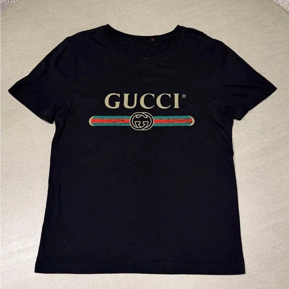 Gucci Men’s Black Tee with Iconic Logo sz. S (Authentic) - Picture 2 of 4
